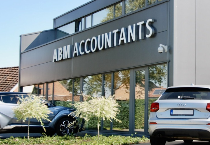 Abm accountants branding nieuwe kantoren achtergevel